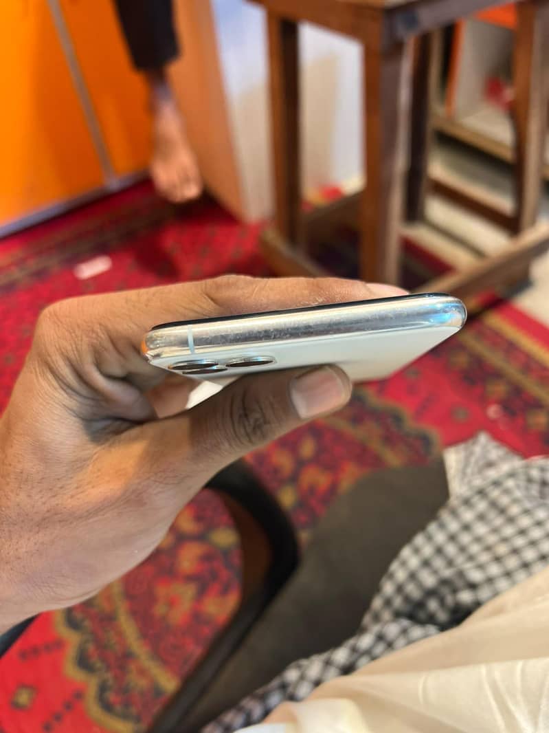 Apple iPhone 11 Pro Max 1