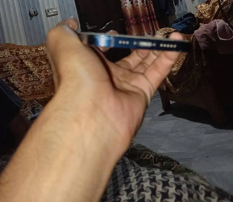 Apple iPhone 12 4