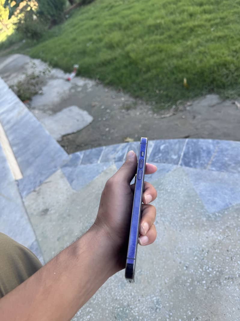 Apple iPhone 14 Pro Max 4