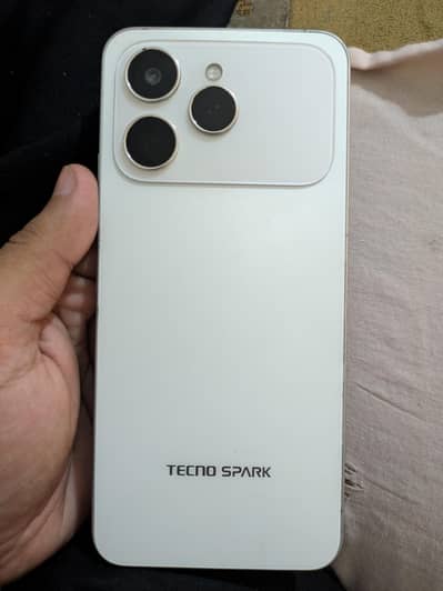 Tecno spark 40