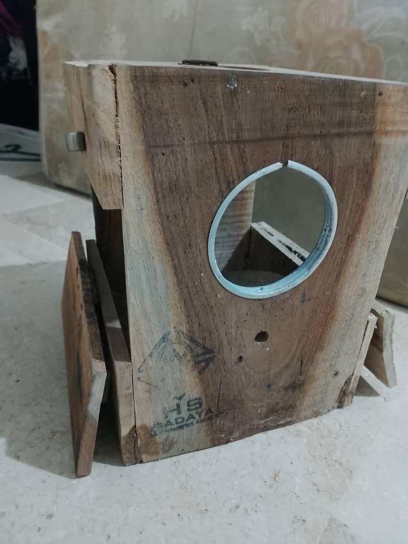 nesting boxes. cocatail 1