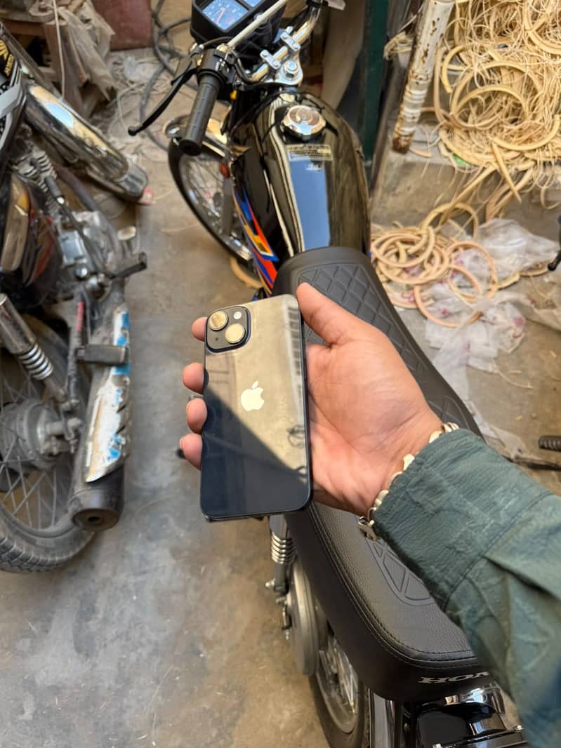 Apple iPhone 14 0