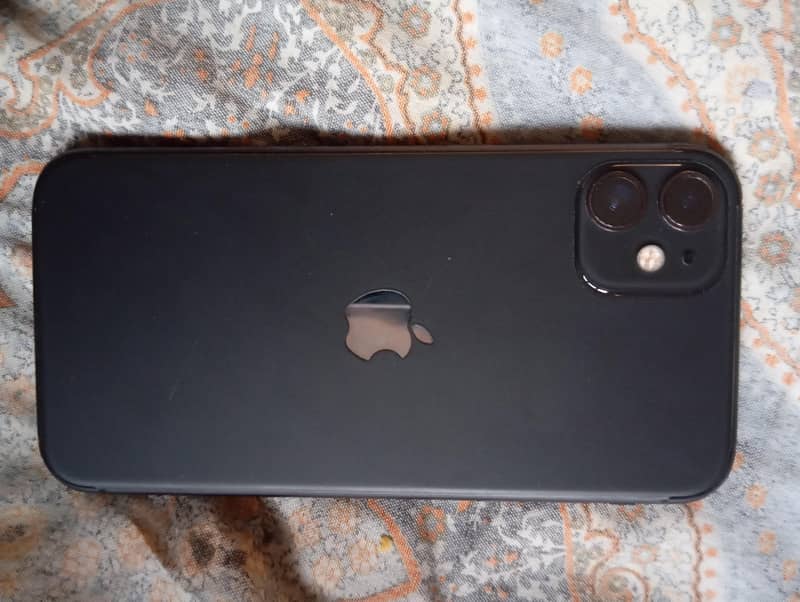 Apple iPhone 11 0