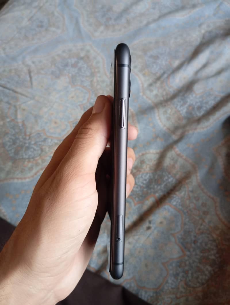 Apple iPhone 11 2