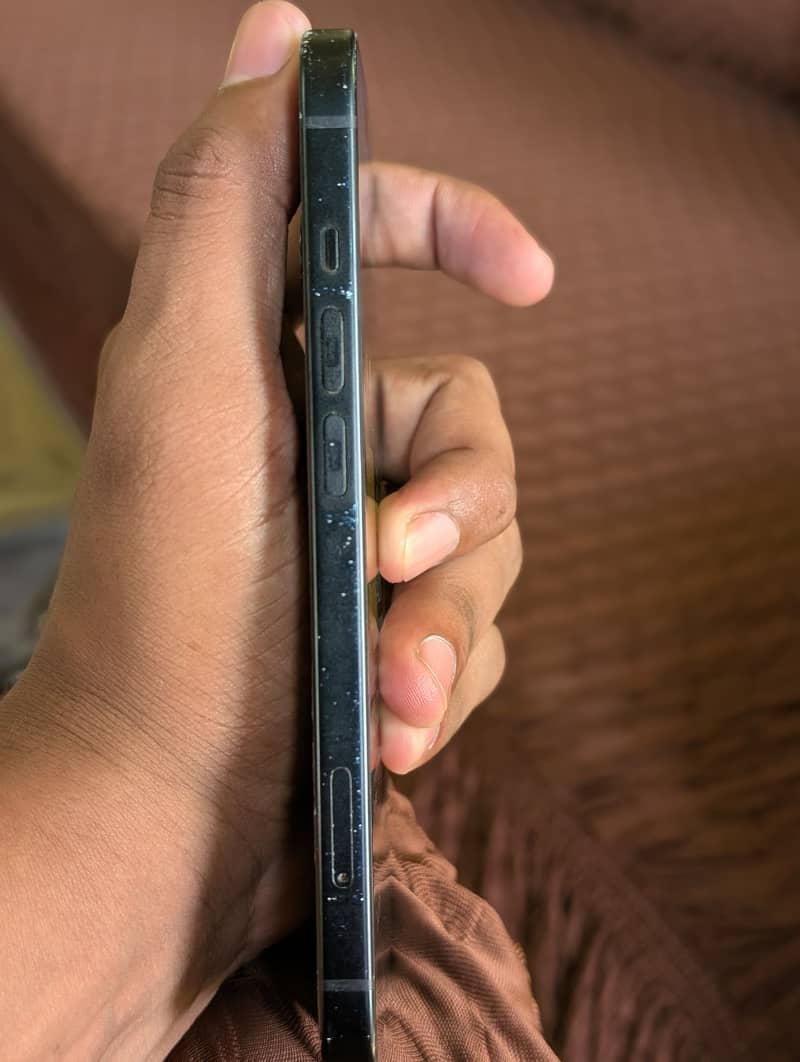 Apple iPhone 15 5