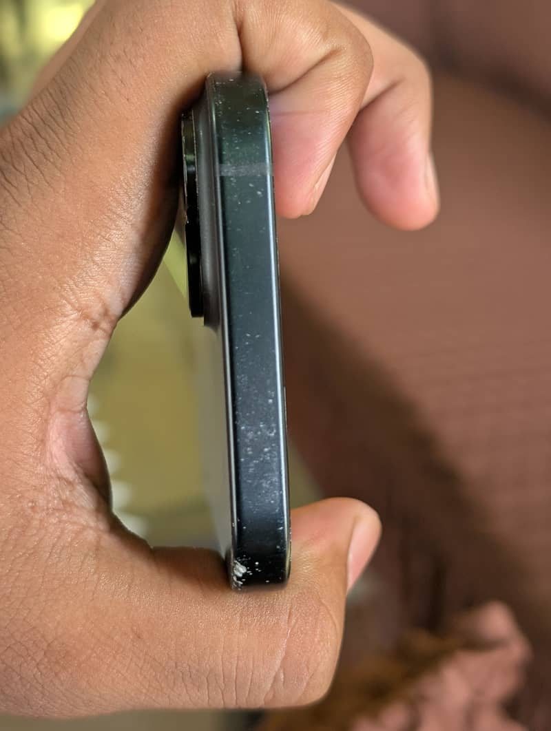 Apple iPhone 15 6