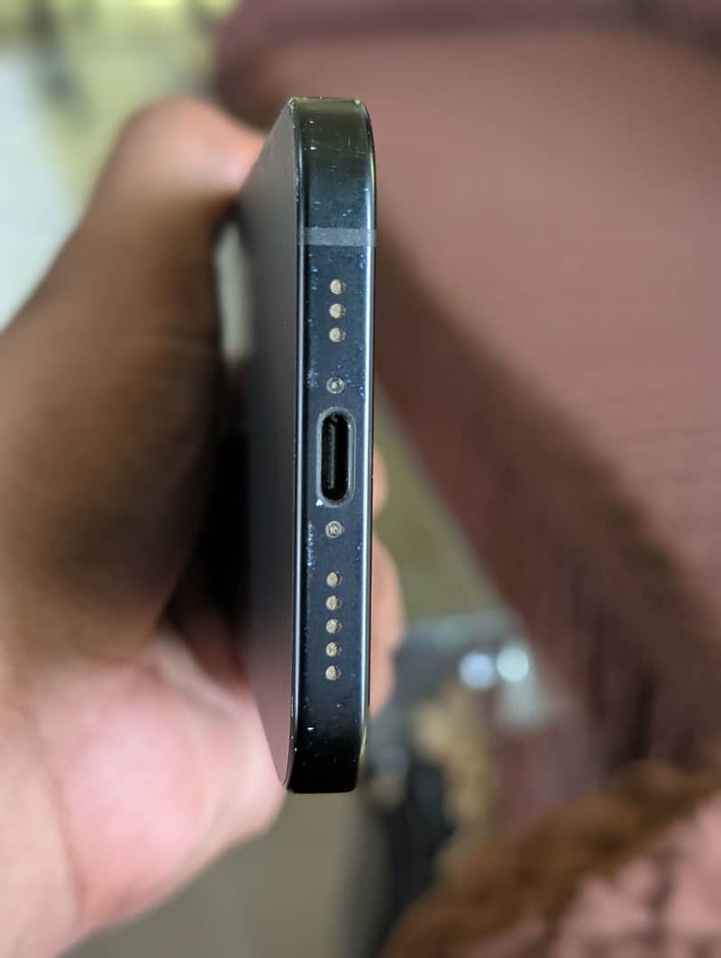 Apple iPhone 15 7