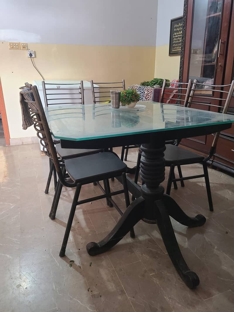Dinning table 0