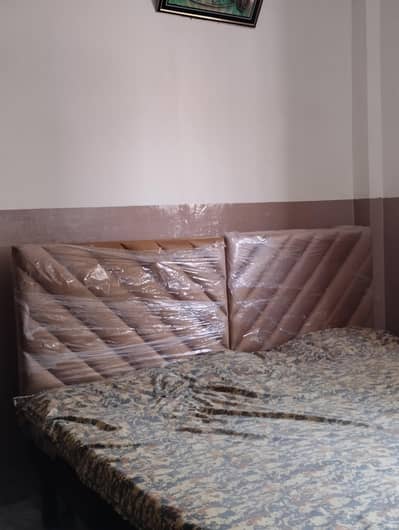 2 single beds Brand New 1 bed 19000 ka contact wattapp 03019264332