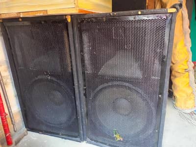 800f mixer JBL 15 inch ka spkar 300 watt ok ha