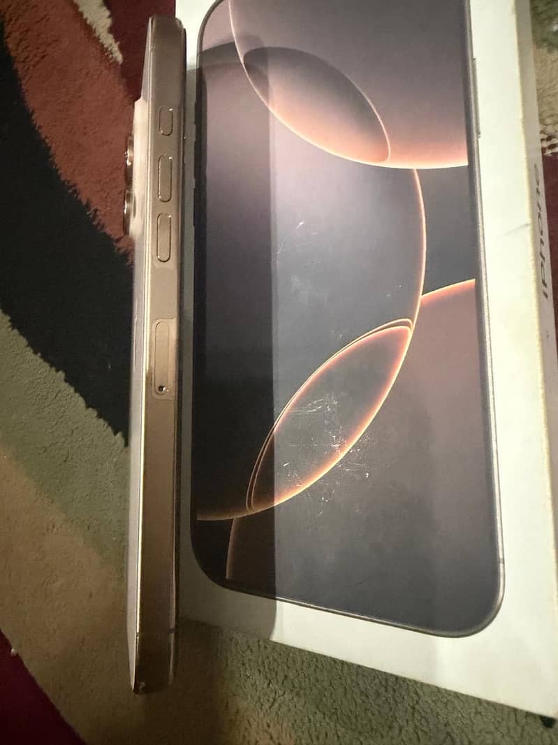 Apple iPhone 16 Pro Max 7