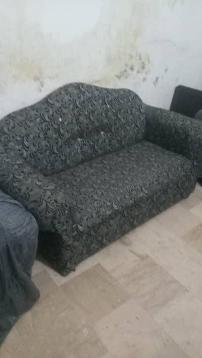 sofa set for sale in good working conditions 1+2+3 complete setj