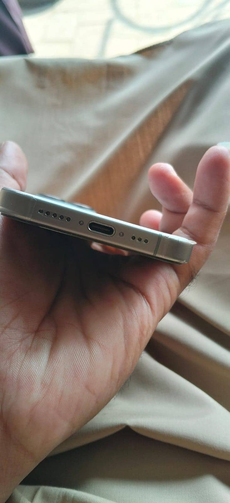 Apple iPhone 15 Pro 0