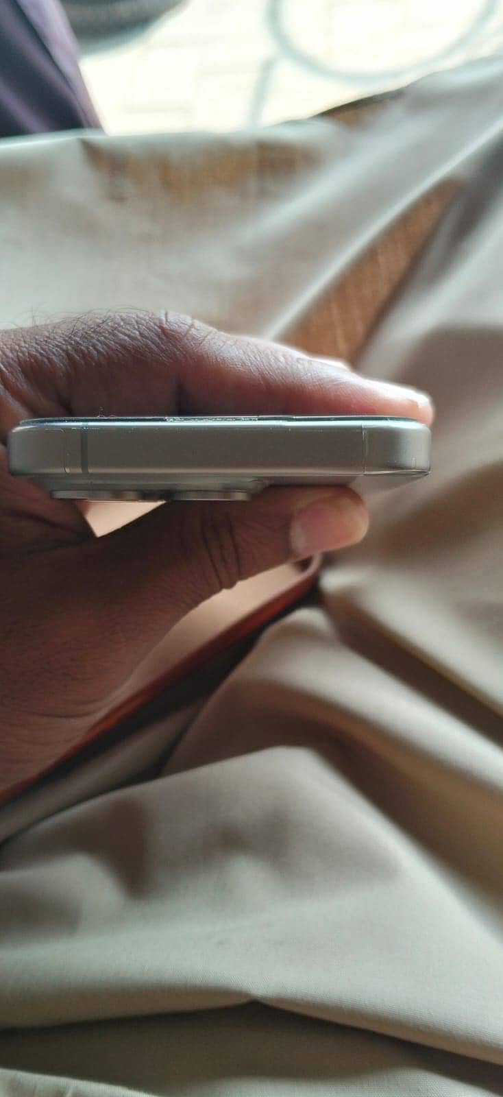 Apple iPhone 15 Pro 3