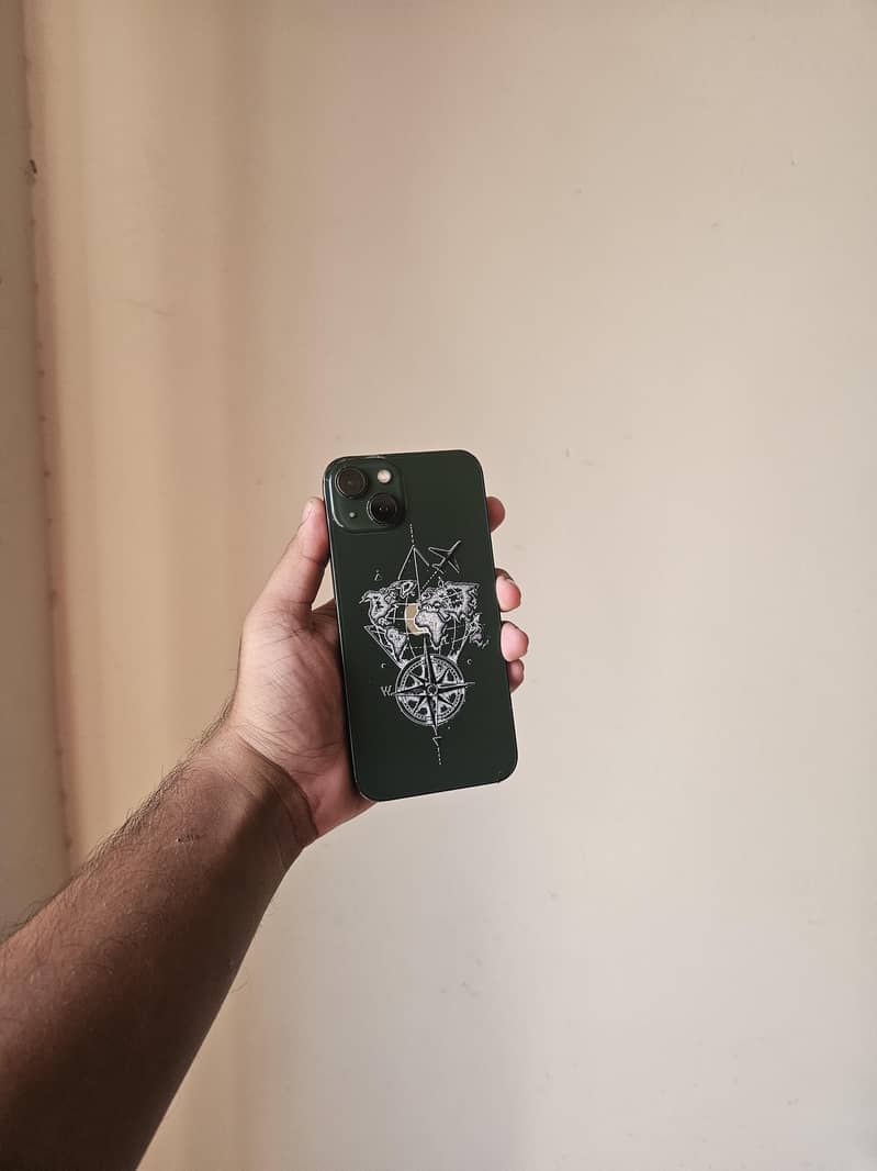 Apple iPhone 13 0