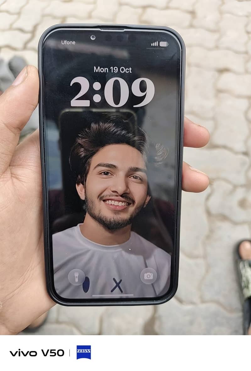Apple iPhone 13 6