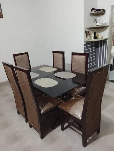 6 seater dinning table