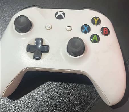 Xbox One S 1TB Original | Controller | Complete Setup 0