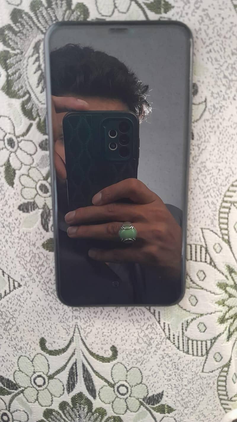 Apple iPhone 11 Pro Max 1
