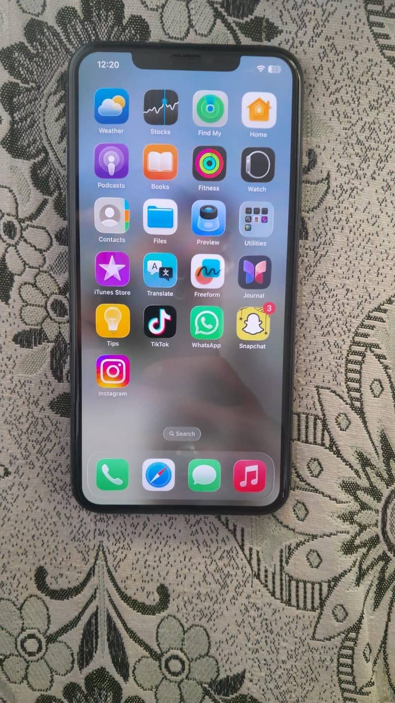 Apple iPhone 11 Pro Max 2