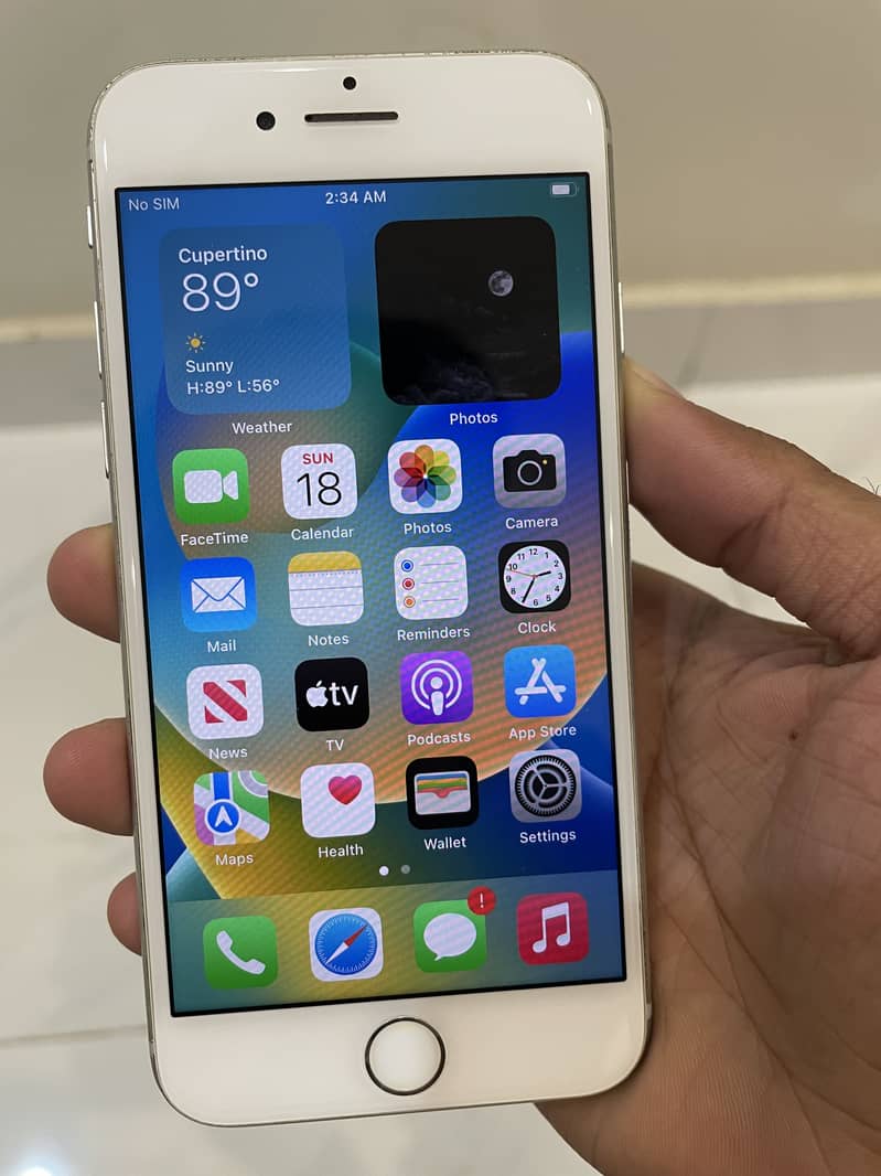Apple iPhone 8 0