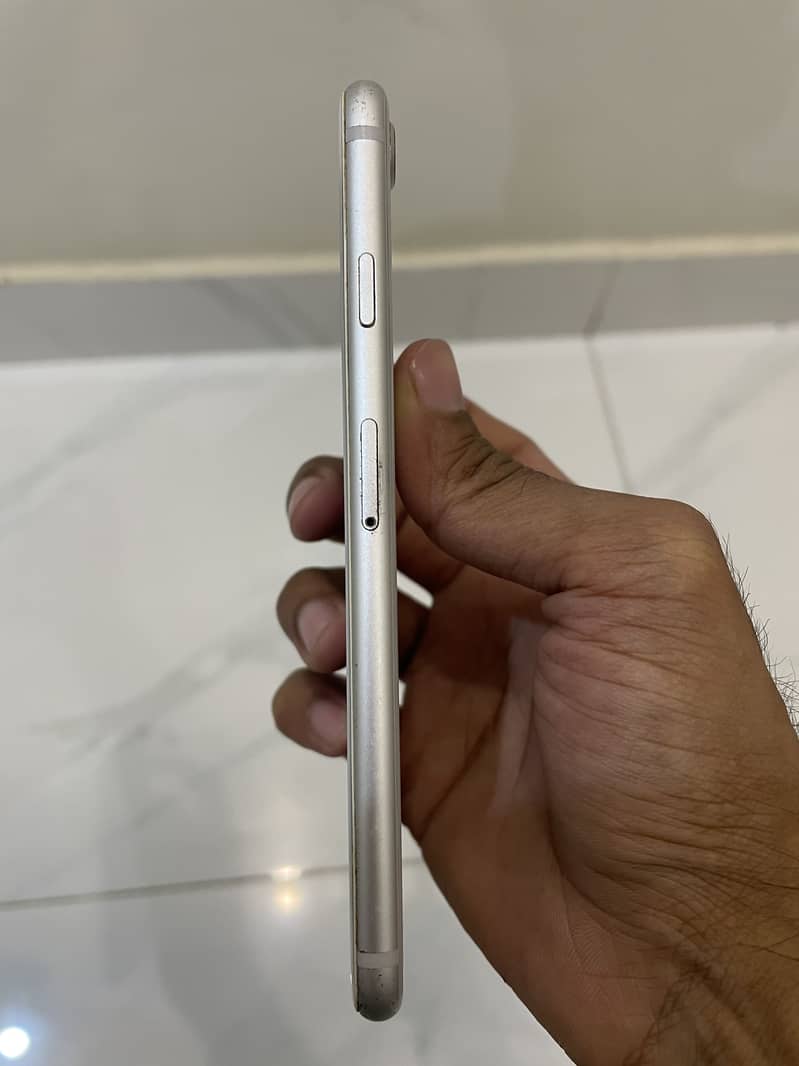 Apple iPhone 8 7