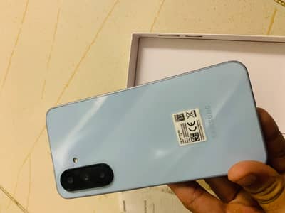 Samsung Mobile A17 6/128 Dead  In 6 month warranty. phon Seald he