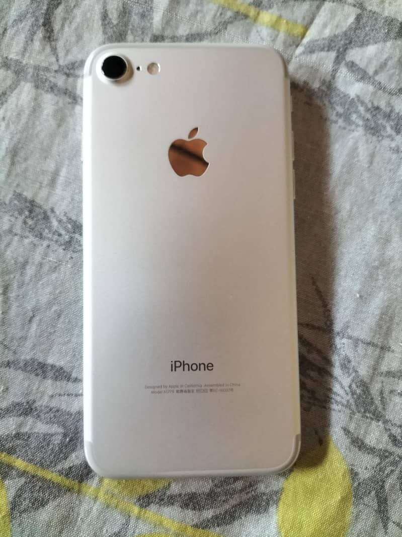 iPhone 7 3