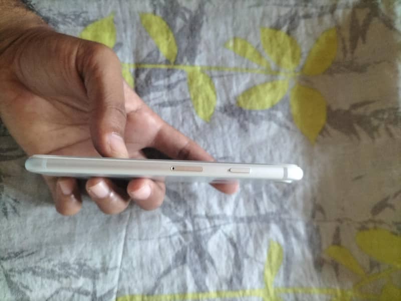 iPhone 7 6