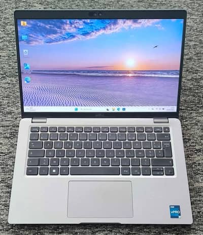 Dell Latitude 5340 . . Core i7 13th Generation . . 16gb Ram ddr5 ,512nvme.