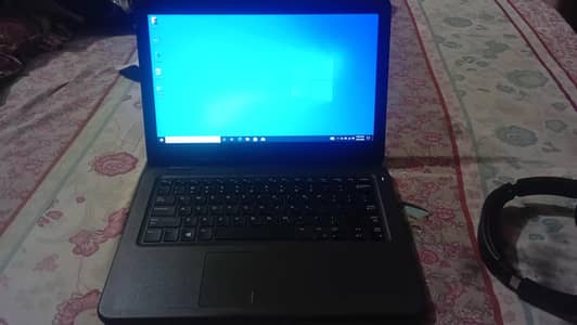 Dell Latitude 3300
