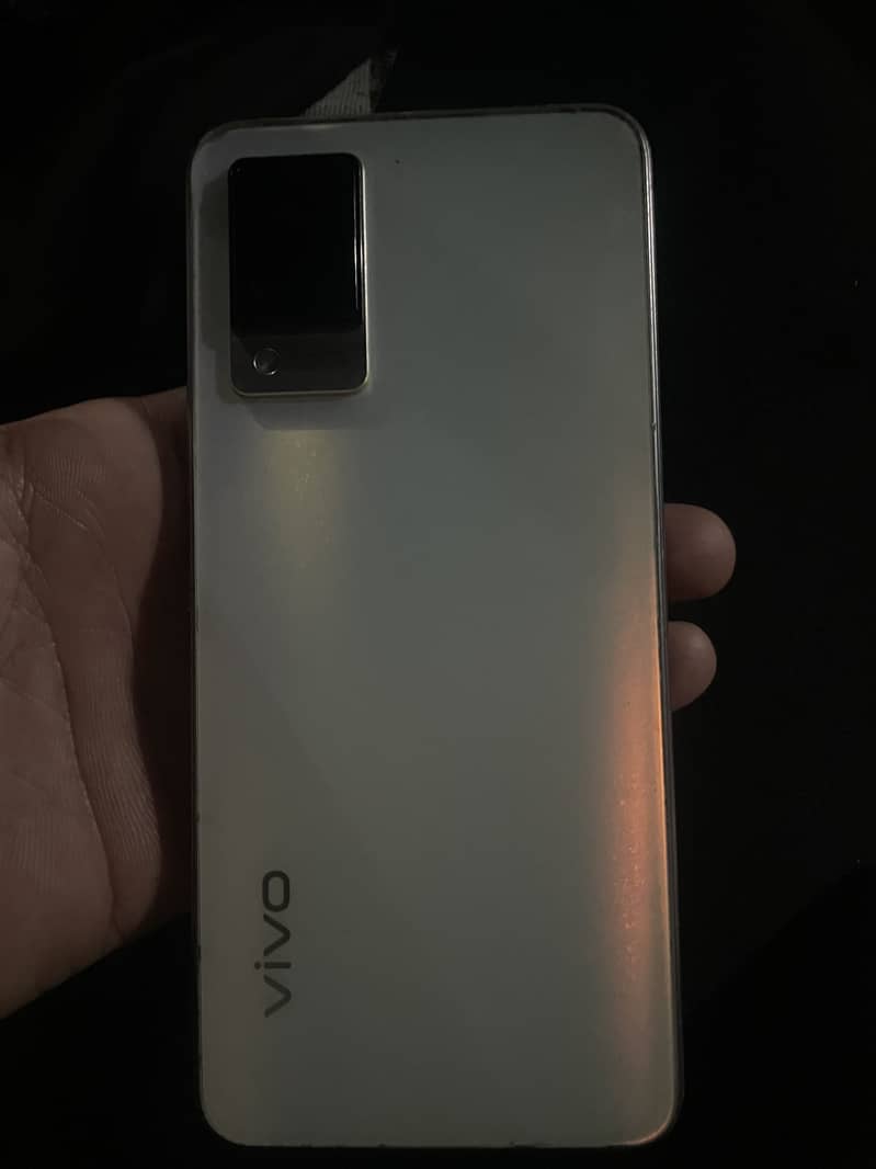 Vivo V21 3