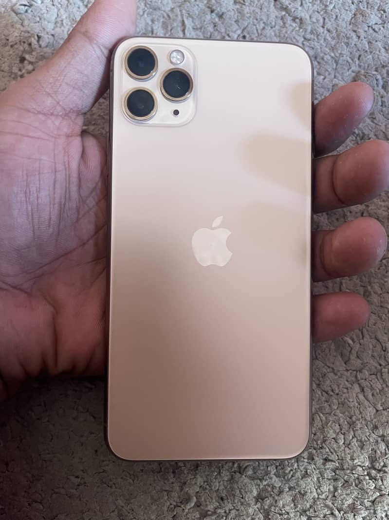 Apple iPhone 11 Pro Max 4