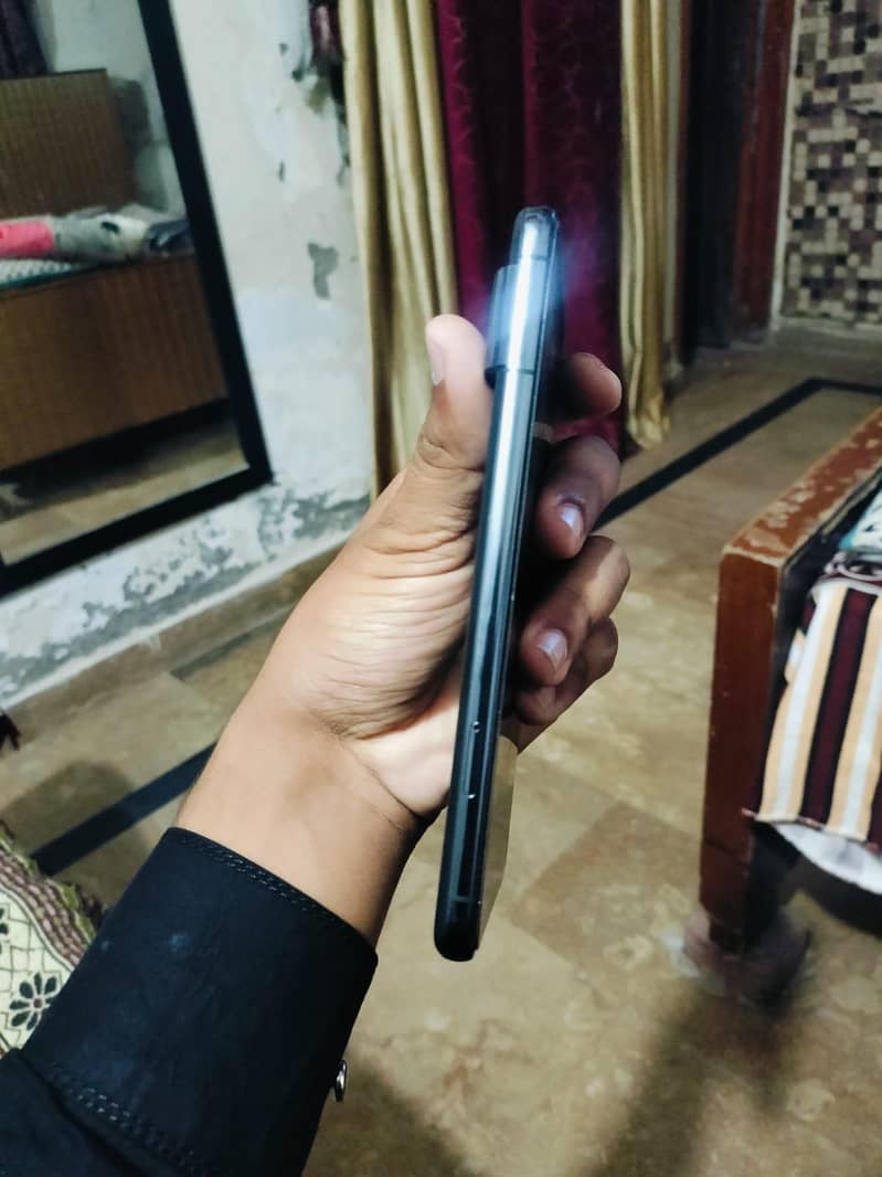 Google Pixel 8 Pro 3
