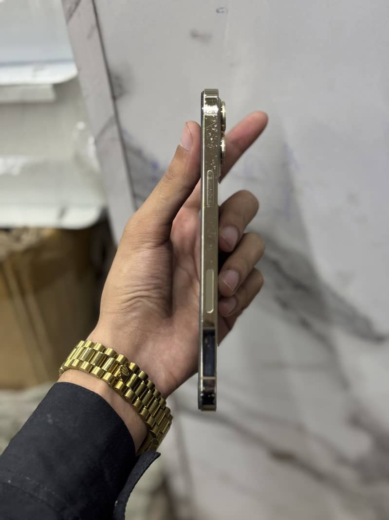 Apple iPhone 12 Pro Max 2