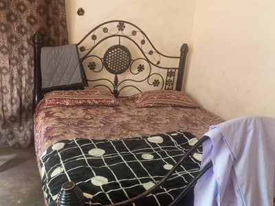 Bed In excellent condition with matress