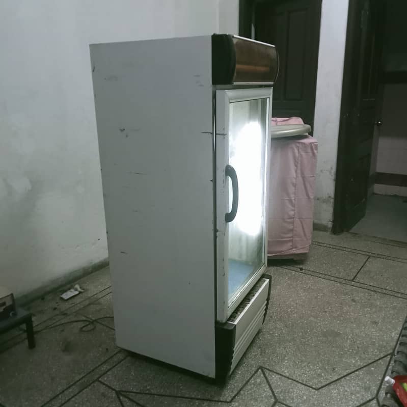 Medium Size Chiller 1