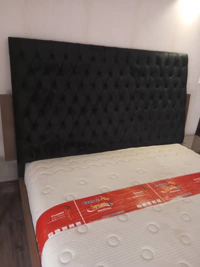 Brand New (Stock Condition) Bed set + 2 Side tables+ Bed Bench+