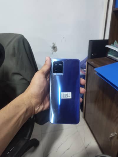 Vivo Y21s 9/10