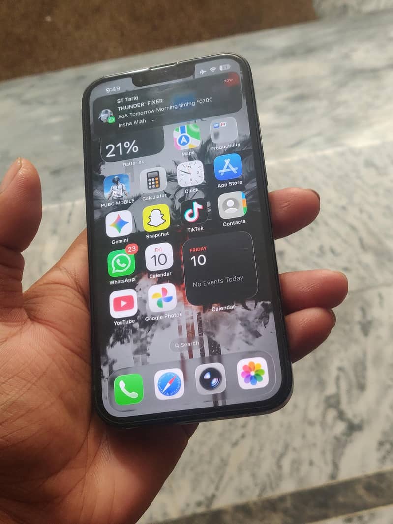 Apple iPhone 13 2