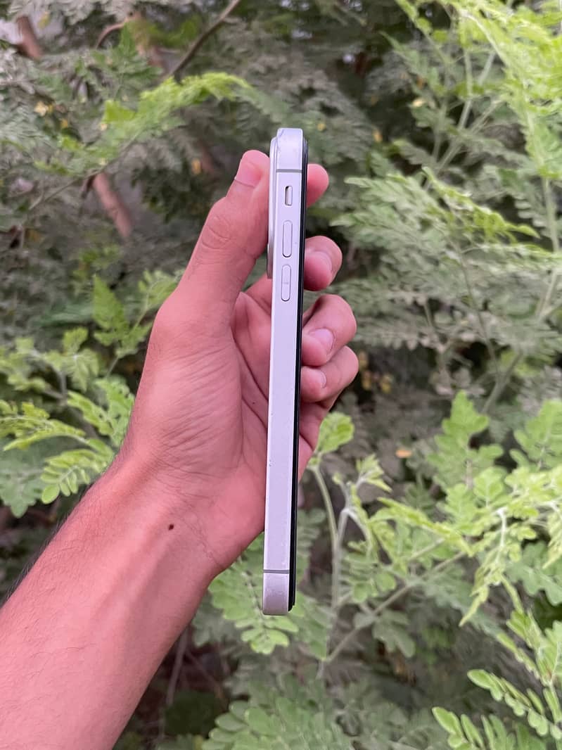Apple iPhone XR 8