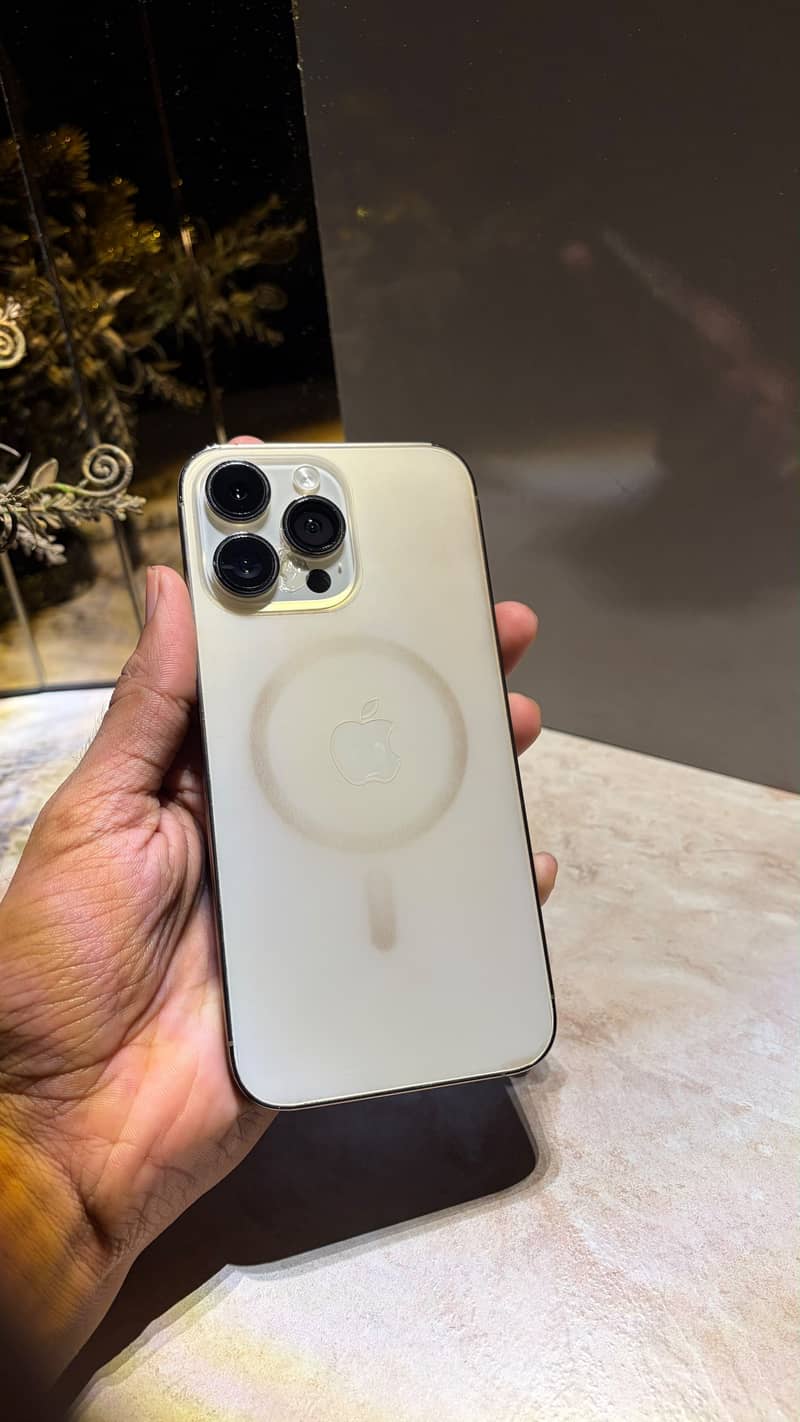 Apple iPhone 14 Pro Max 5