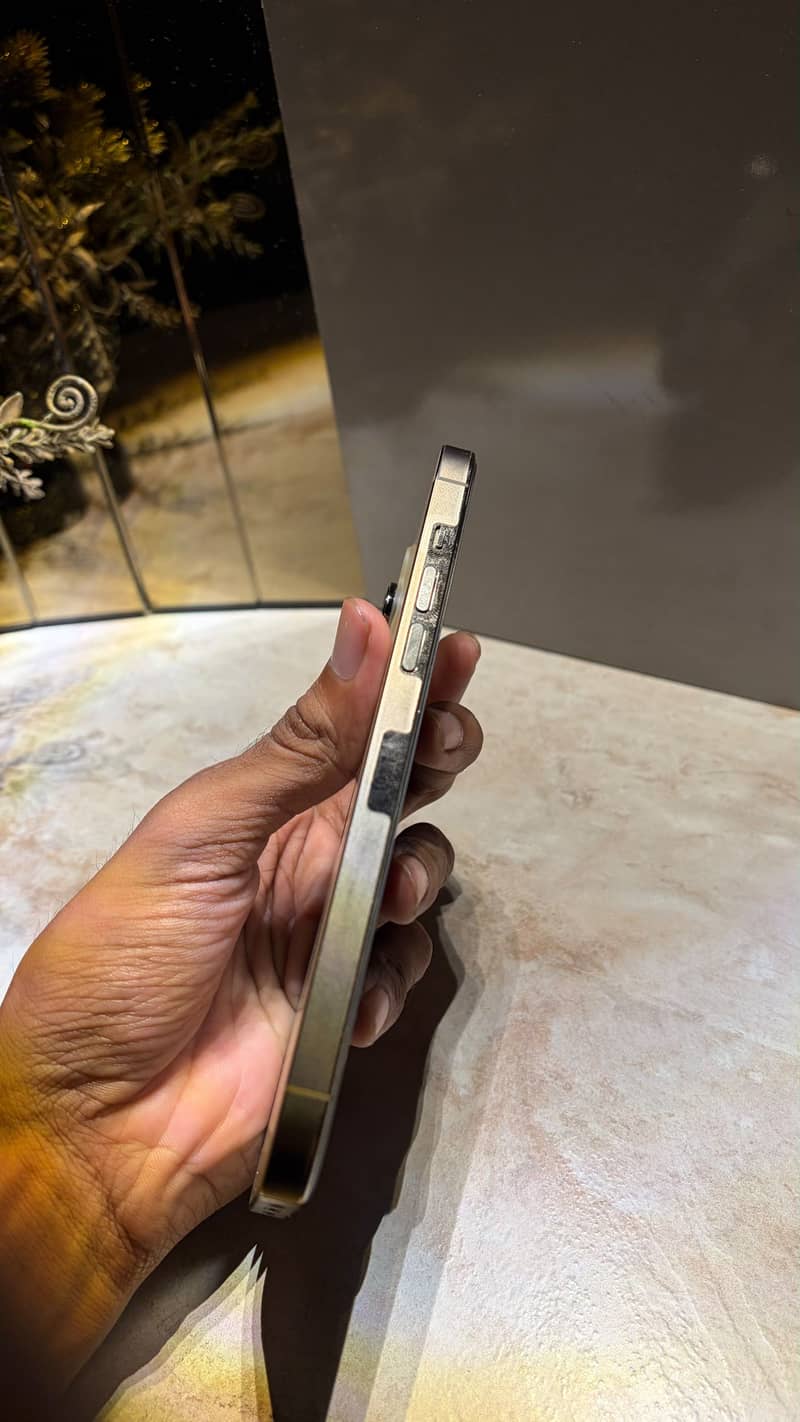 Apple iPhone 14 Pro Max 8