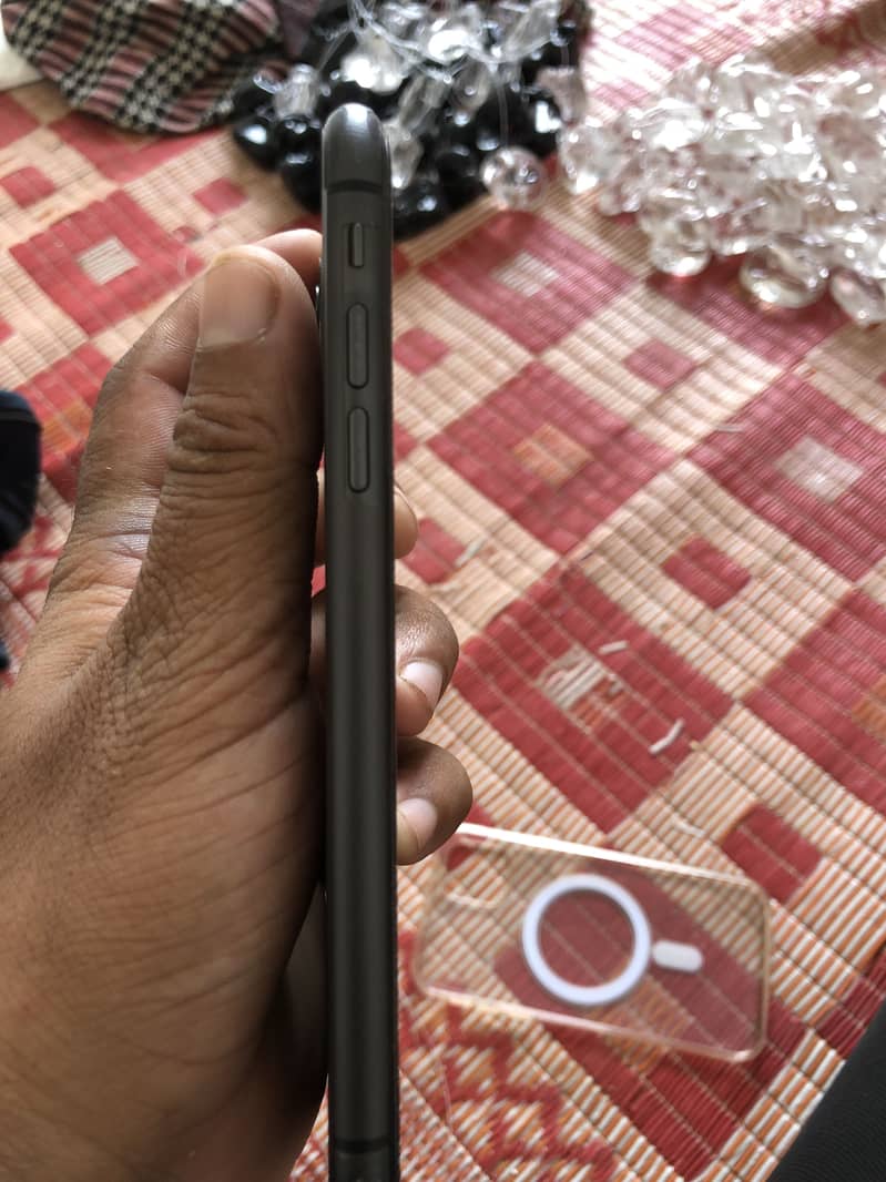 Apple iPhone 11 2