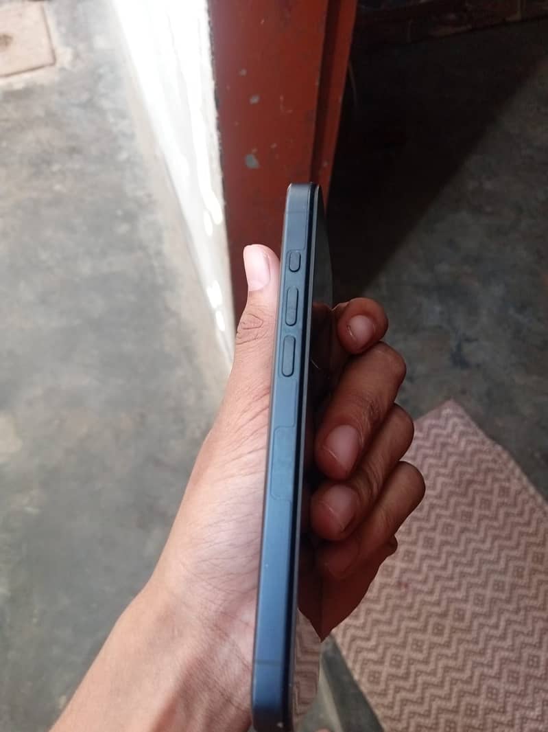 Apple iPhone 15 Pro 1