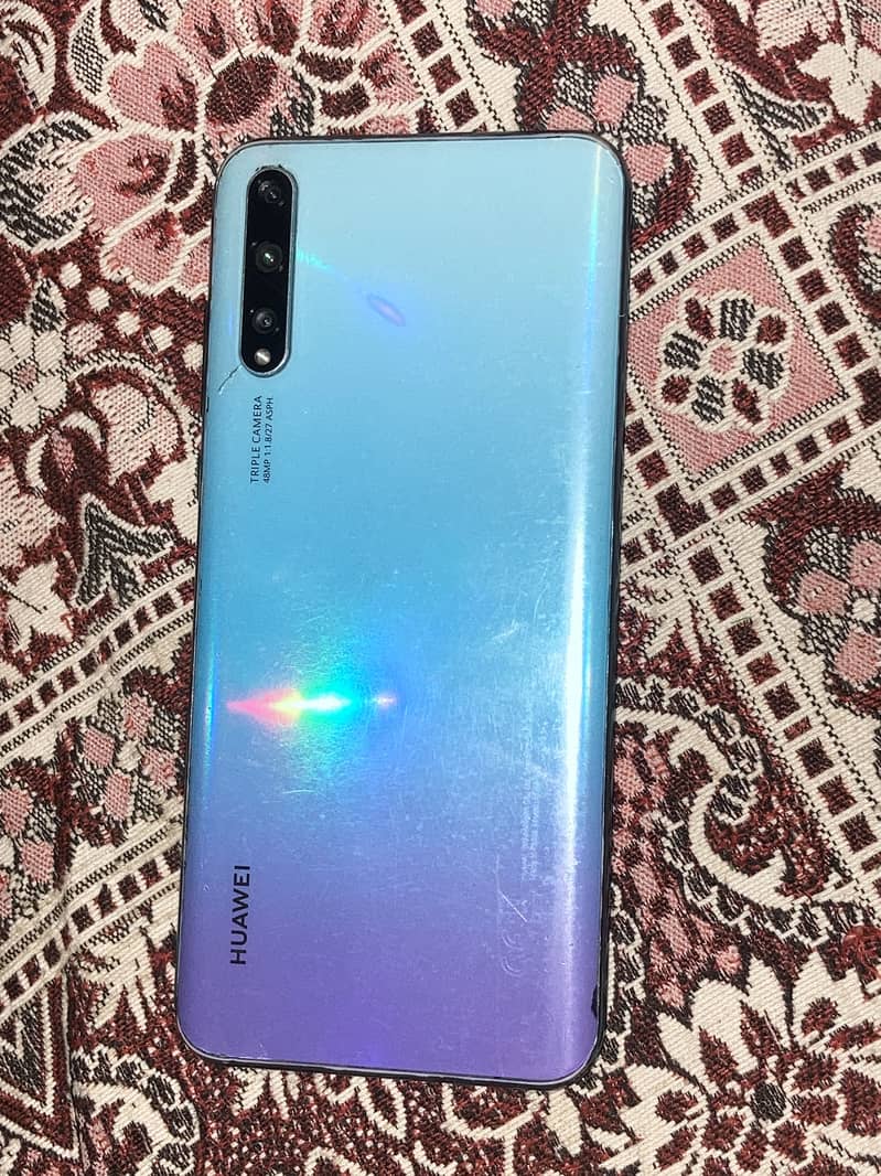 Huawei Y8p 1