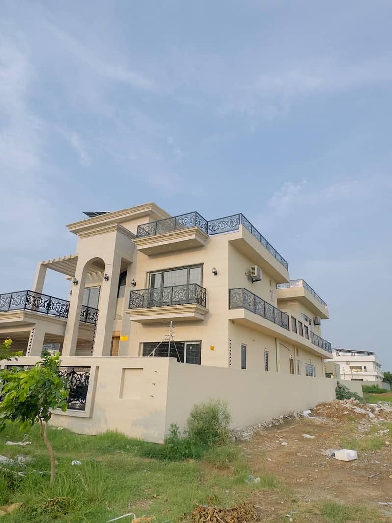 Designer Home || Solid A + Construction || With Basement || Prime Location || Solid Construction || CDA Approved 13
