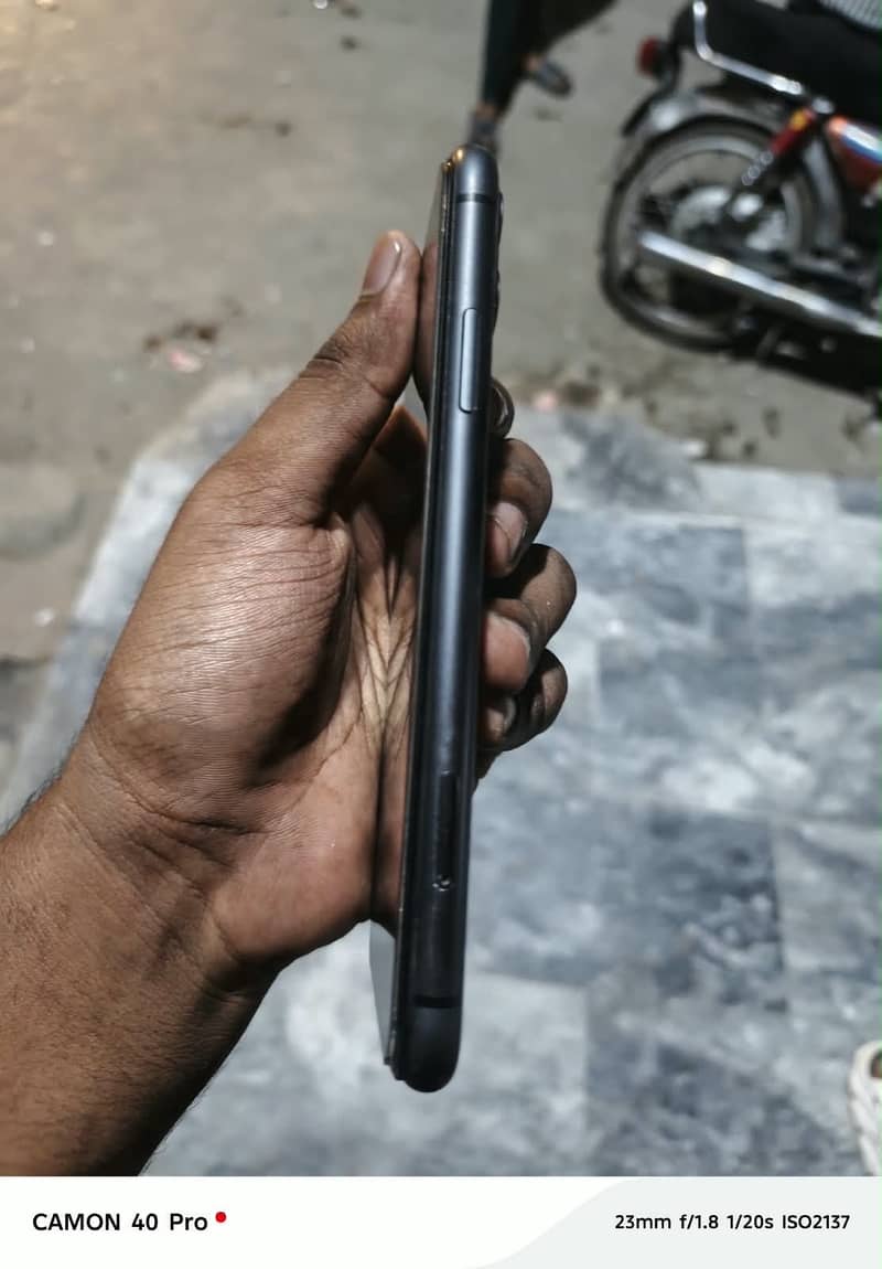 Apple iPhone 11 2