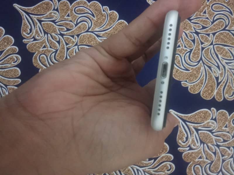 Apple iPhone SE 2