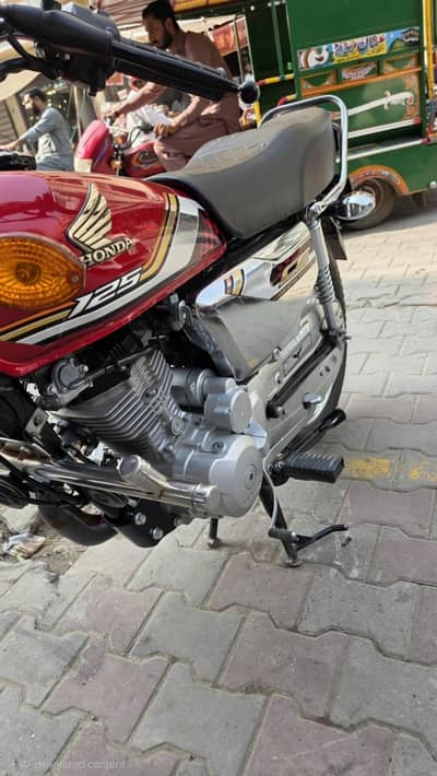 Honda CG125 Self Start Chrome Edition